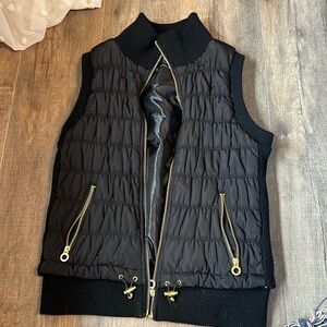 Calvin Klein vest with gold details size medium